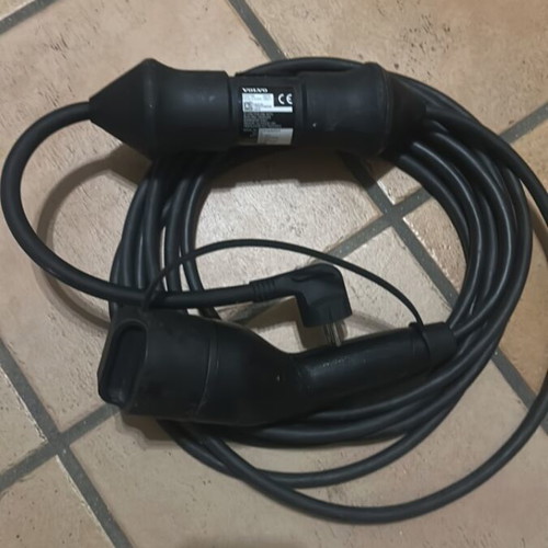 Volvo EV Charger charging cord like new for C40 S60 S90 XC60 XC90