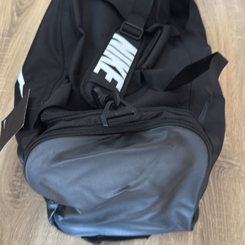 Nike travel bag 61 litres new, black