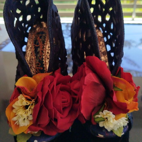 Παπούτσια Irregular Choice νούμερο 37 σαν καινούργια με λουλούδια