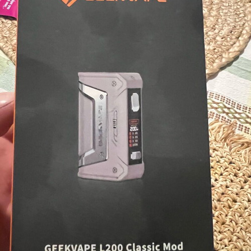 Geek Vape L200 200w like new with Brunhilde atomizer