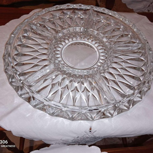 Crystal embossed hors d'oeuvres plates used, set of two