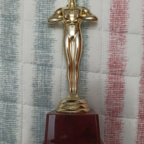 Award statue like new