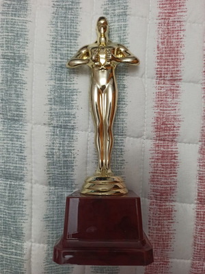Award statue like new