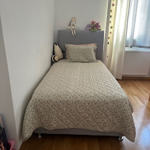 Single bed new with mattress 200x105