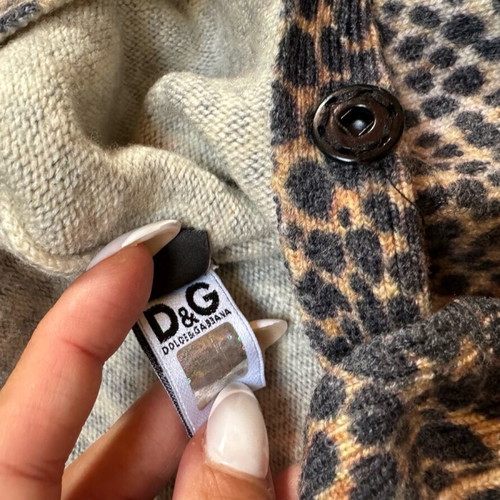 D&G cardigan like new, slim and short, for XS / XXS, brown