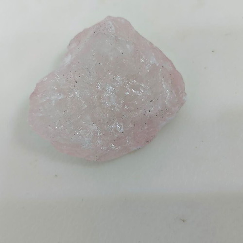 Natural Raw Rose Quartz 32g like new