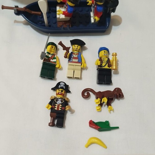 LEGO 6243 Pirates Brickbeard’s Bounty set, missing one figure and shark