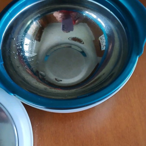 Food container new, German for hot or cold
