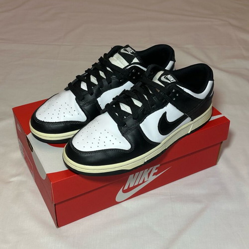 Nike Dunk Panda sneakers size 42.5 like new black and white
