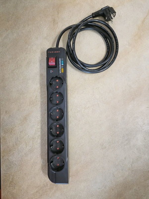 6-Outlet Power Strip used with 2m cable and overload protection