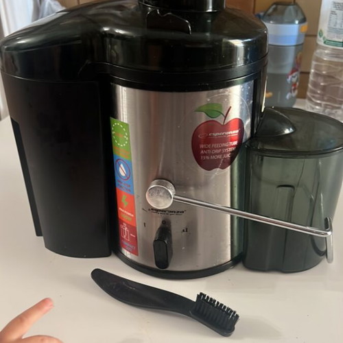 Fruit juicer 500W like new, barely used