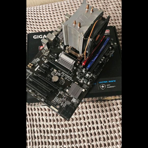 Motherboard 970A-DS3P with FX8350 CPU, 8GB RAM and cooler used