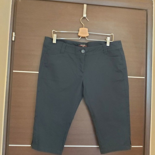 Julia Bergovich blue bermuda shorts size L like new