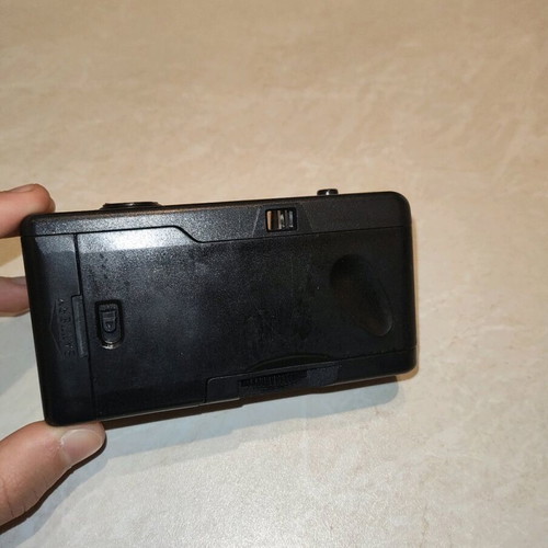 Minolta pocket camera collectible like new, film
