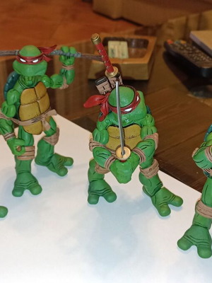 TMNT Bootleg NECA 2008 Figures Set of 4 Teenage Mutant Ninja Turtles Like New