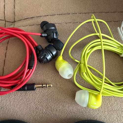 Set of 15 different new earphones