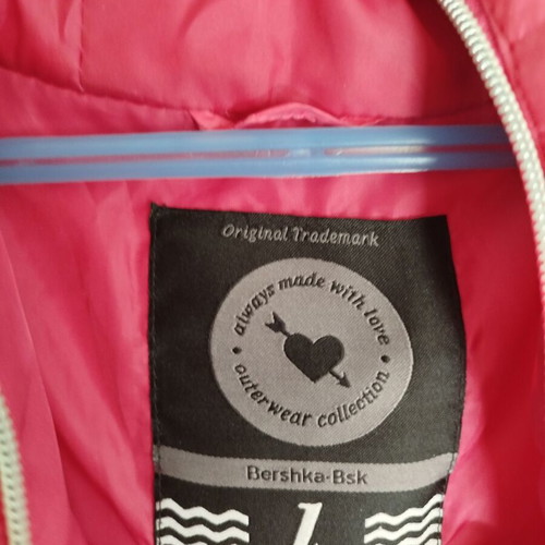 Pink sleeveless jacket Bershka used, size L with hood