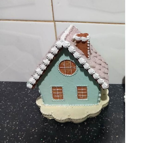 Christmas decorative house used with candy details