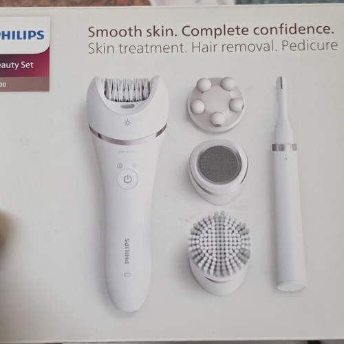 Philips BRE740/90 epilator set for body hair removal like new