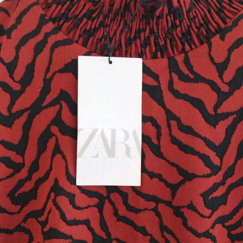 Φόρεμα τιγρέ Zara καινούργιο με ετικέτες, μέγεθος small, μαύρο και κόκκινο