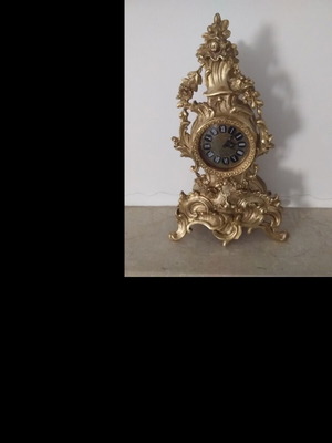 Bronze table clock used, wind-up, 4 kg weight