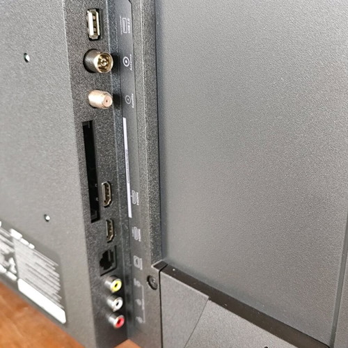 Xiaomi Smart TV L32M8 P2EU used with broken screen for parts