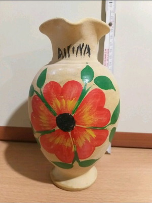 Παραδοσιακό κεραμικό κανατάκι από την Αίγινα σαν καινούργιο