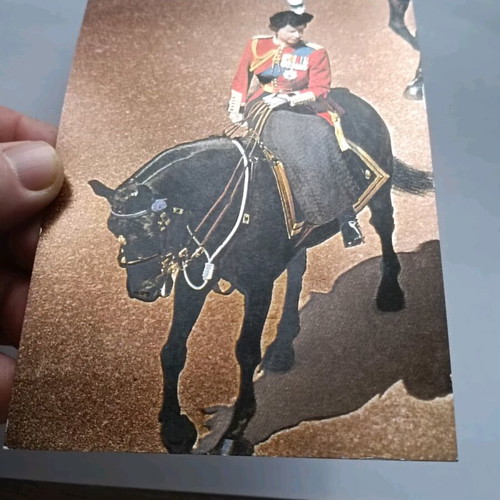 Vintage HM Queen Elizabeth II card new