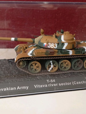 Τσεχοσλοβακικό μοντέλο άρματος μάχης T-54 σαν καινούργιο, κλίμακα 1:72