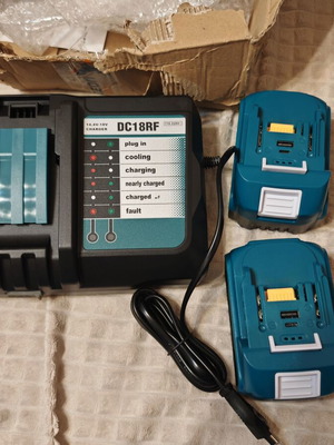 Makita LXT συμβατό σετ με 2 μπαταρίες BL1855B 18V 5.5Ah και φορτιστή DC18RF