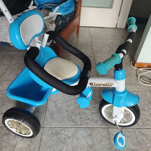 Lorelli children's tricycle bike blue like new