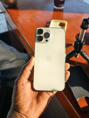 iPhone 13 Pro Max 128GB white like new