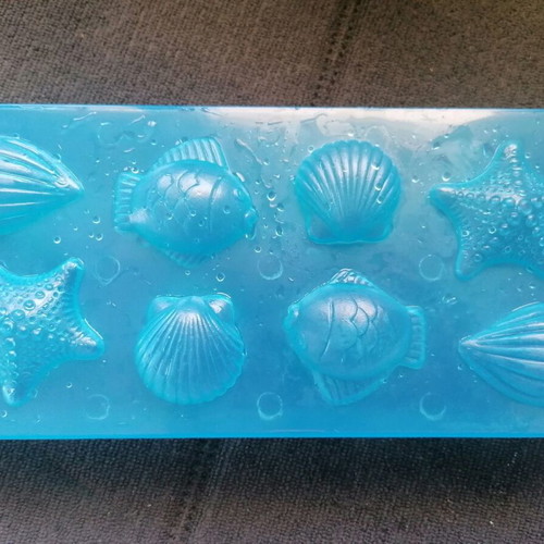 Ice Cube Tray with Shell and Fish Shapes like new