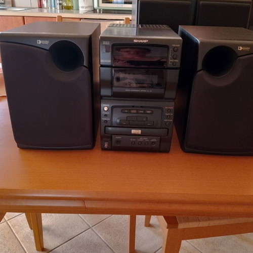 Sharp stereo system