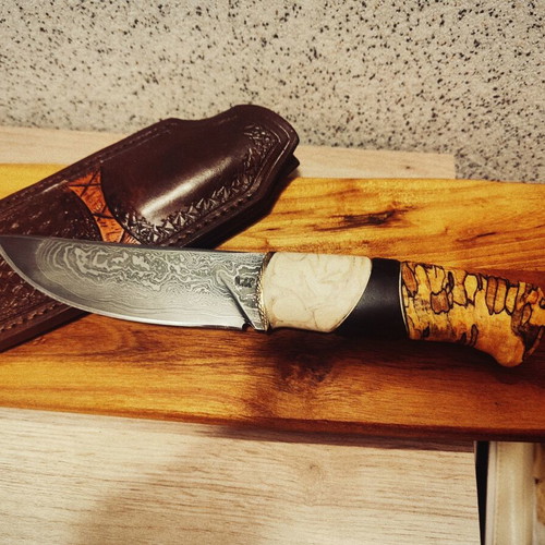 Hunting knife Damascus steel handmade with certificate and hallmark