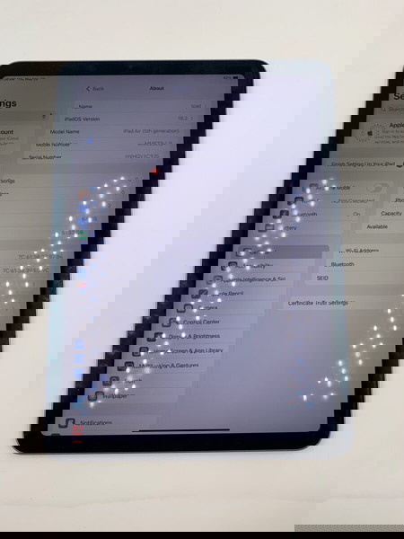 Apple iPad Air 5th Gen 2022 64GB Purple A2588 (WiFi)