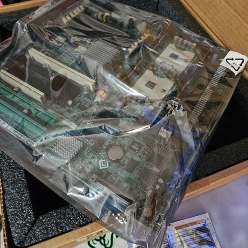 Dell PowerEdge 1800 motherboard new, p/n T7296