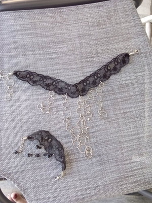 Lace choker set like new with bracelet