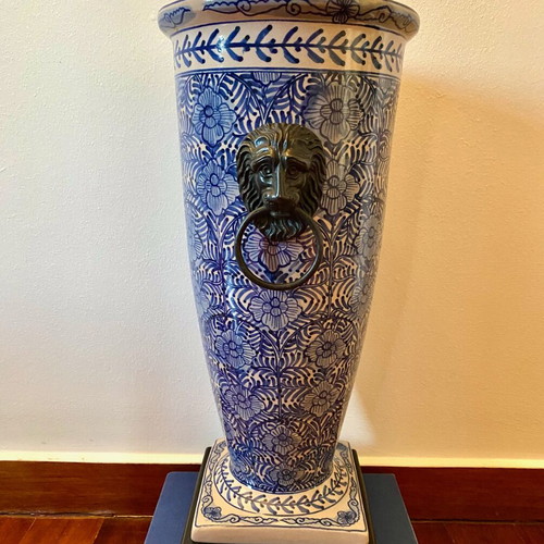 Decorative ceramic vase like new with brass fittings and wooden base