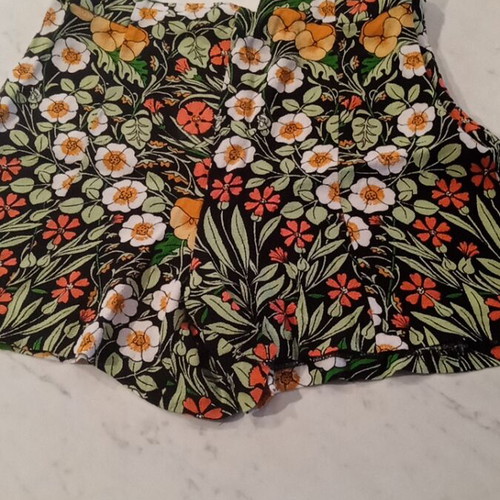 Zara women's floral shorts like new, multicolored, size S