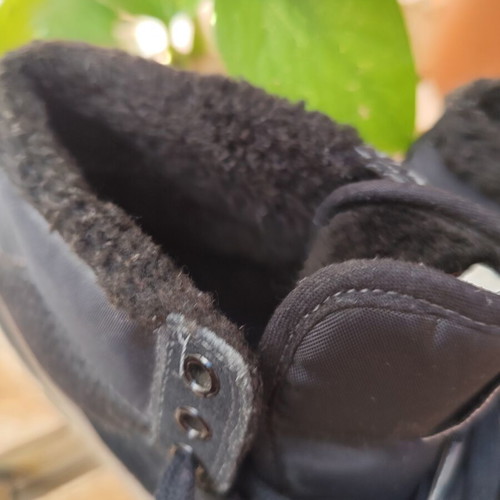 Nike sneakers like new, size 38, black