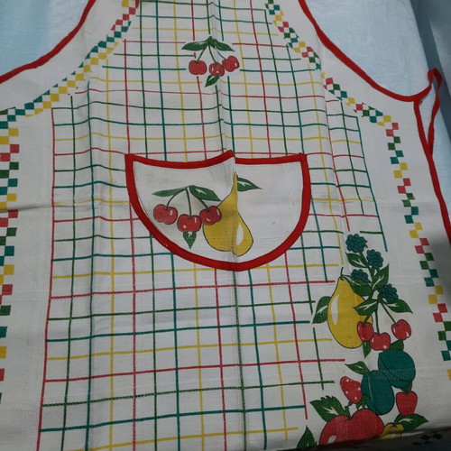 Kitchen apron used in good condition