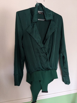 Dark green blouse like new, size M