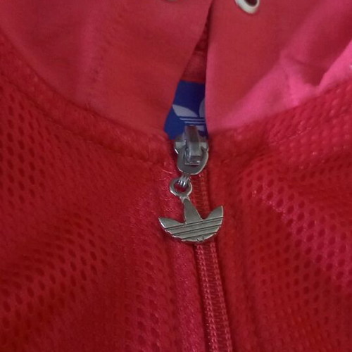 Adidas jacket like new, fuchsia, size L fitting M