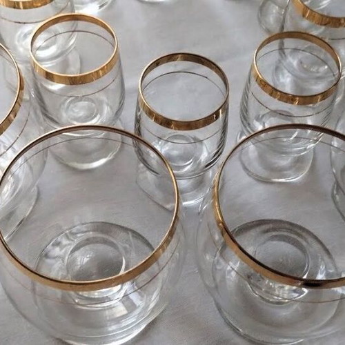 Crystal glasses like new, pack of 22 with gold detail