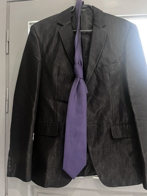 Sorbino Italian jacket with tie like new, size 48