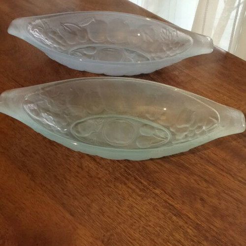 Vintage glass oval melon boat bowls like new
