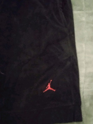 Jordan βερμούδα σουέτ μεταχειρισμένη, μέγεθος S, μαύρη