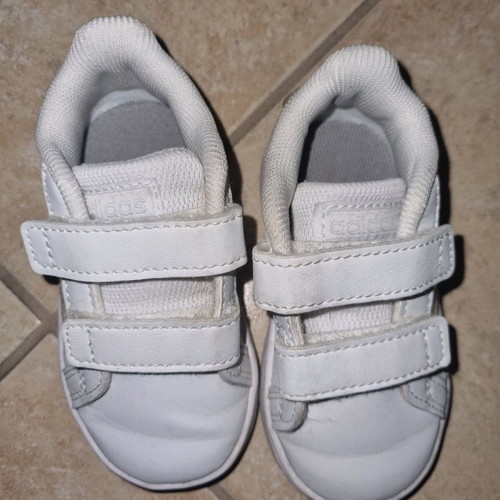 Adidas Grand Court I baby sports shoes size 20 like new