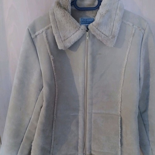 Aviator jacket Julia Bergovich like new, beige mouton with synthetic fur collar